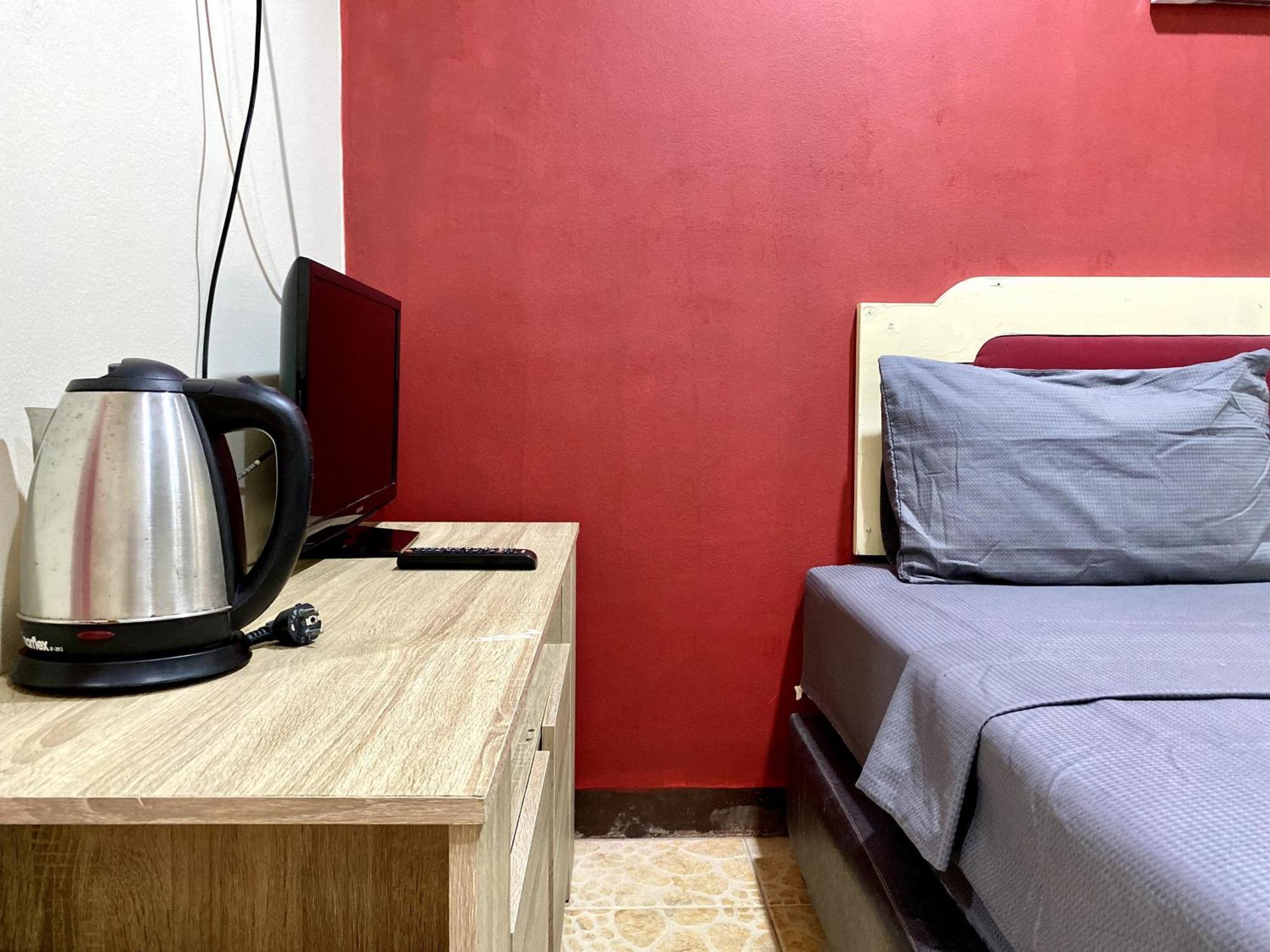 Patong Adventure Hostel Exterior photo
