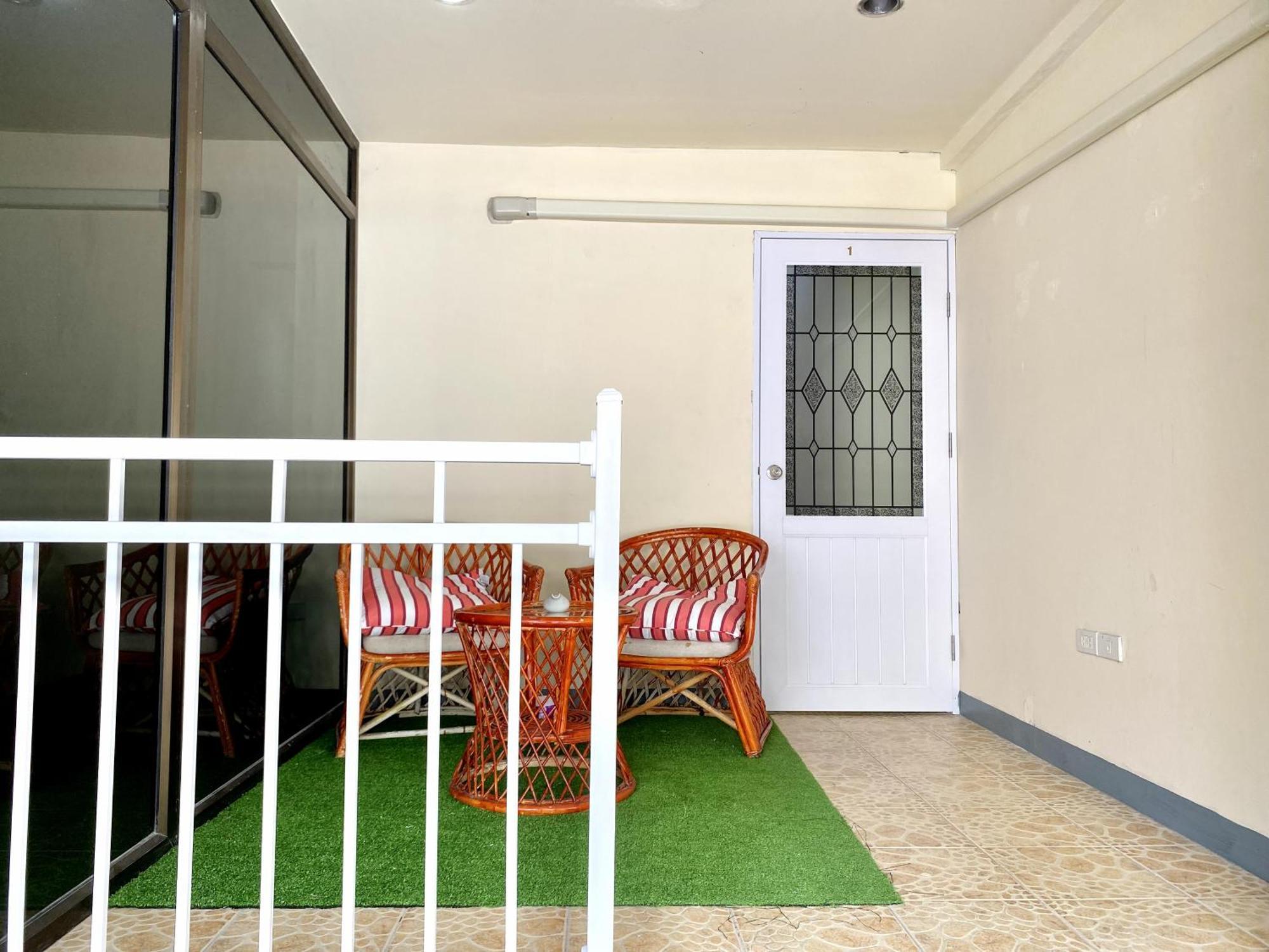 Patong Adventure Hostel Exterior photo