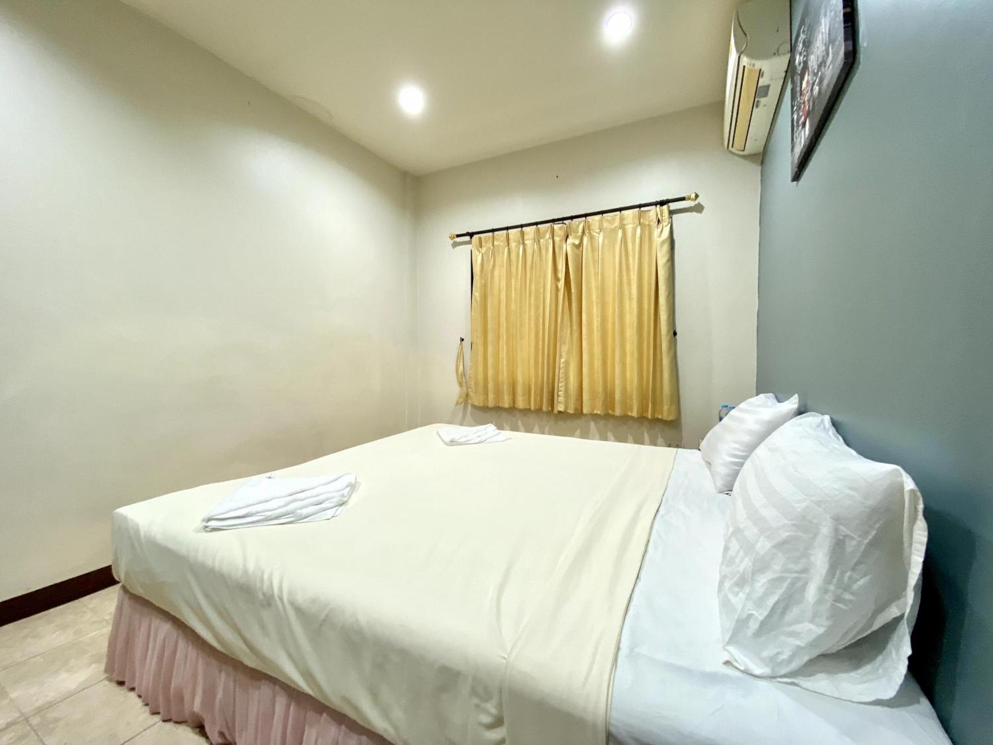 Patong Adventure Hostel Exterior photo
