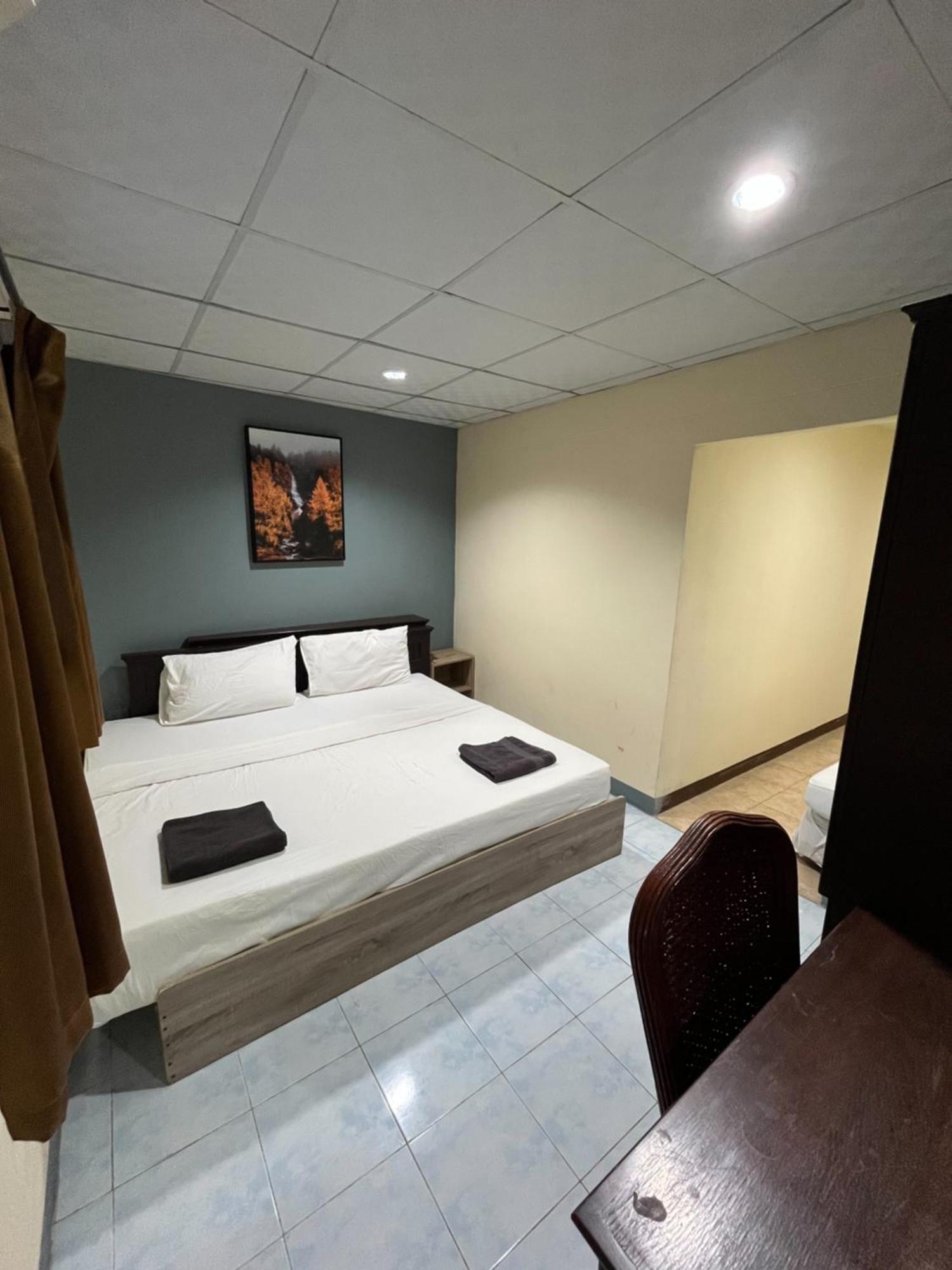 Patong Adventure Hostel Exterior photo